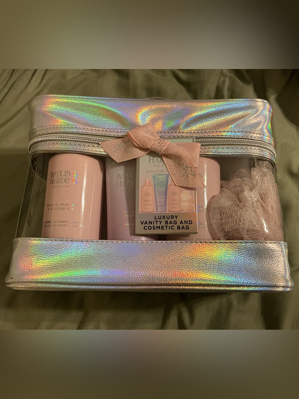 Baylis & Harding Pink Luxury Body Wash Gift Set with Vanity Bag